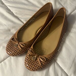 Micheal Kors Tan Leather Flats